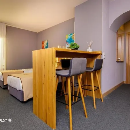 Hotell Casa Constanza Garni *