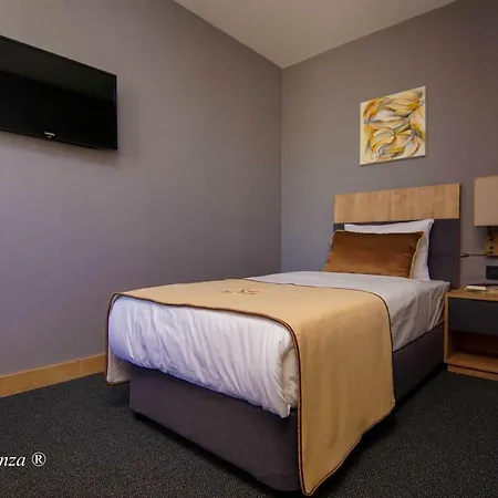 Guest house Casa Constanza Garni *