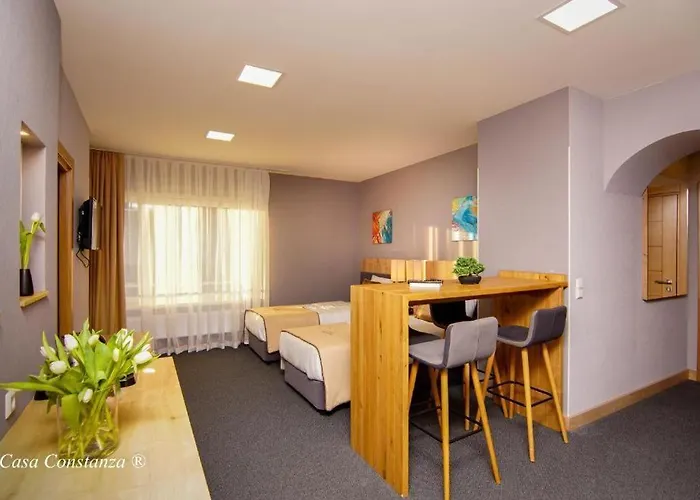 فندق Casa Constanza Garni فريدريشسهافن