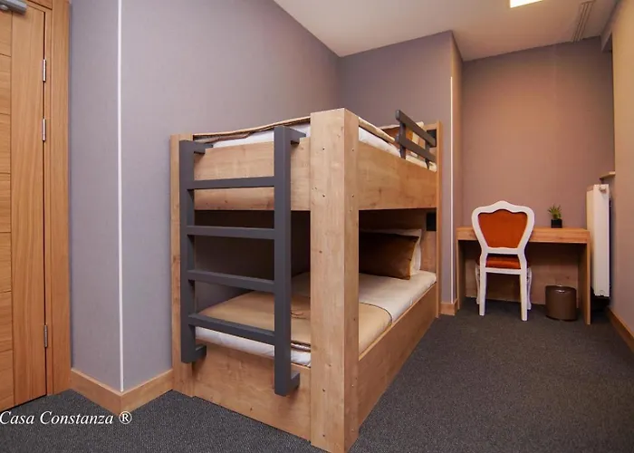 Casa Constanza Garni *