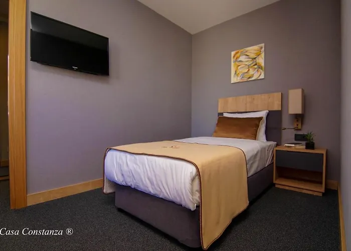 Casa Constanza Garni Hotel *